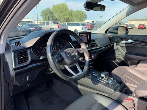 Used 2020 Audi Q5 2.0T Premium w/ Convenience Package AWD/4WD image 12