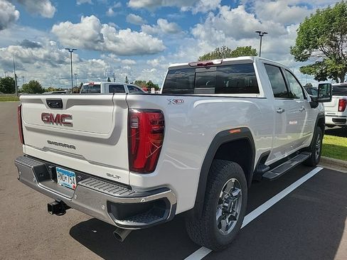 Used 2025 GMC Sierra 2500 SLT w/ SLT Premium Package AWD/4WD image 4