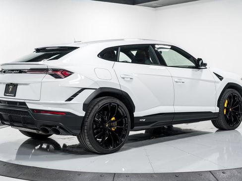 Used 2023 Lamborghini Urus S AWD/4WD image 3