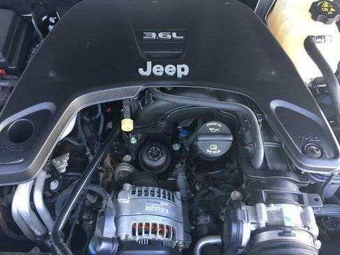 Used 2020 Jeep Gladiator Sport w/ Quick Order Package 24S AWD/4WD image 28