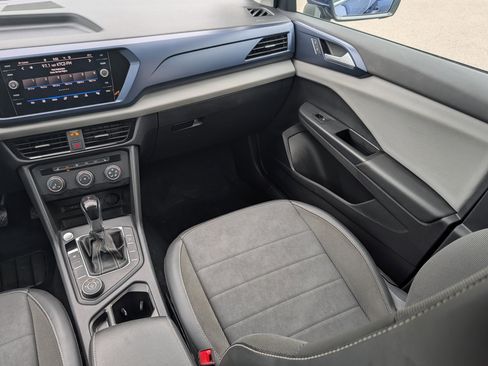 Certified 2022 Volkswagen Taos SE AWD/4WD image 11