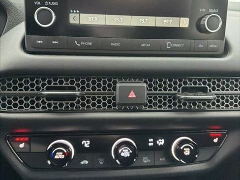 Used 2025 Honda HR-V Sport image 8