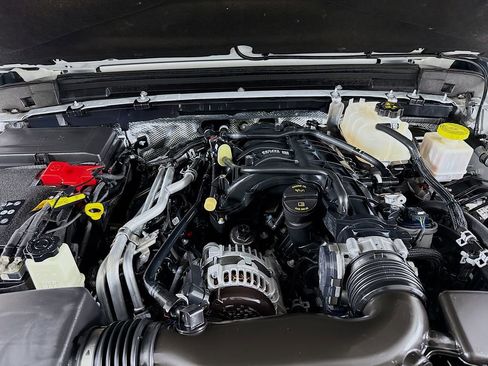 Used 2024 Jeep Gladiator Mojave w/ Convenience Group image 30