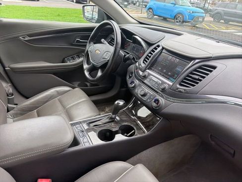 Used 2015 Chevrolet Impala LTZ image 14