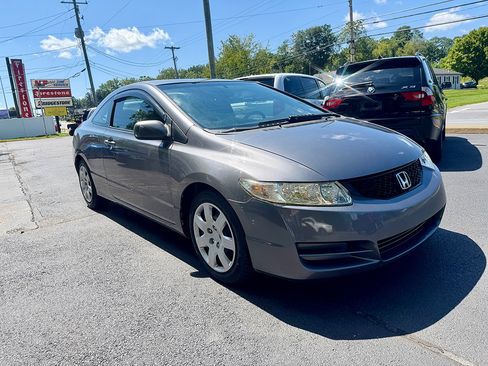 Used 2010 Honda Civic LX image 3