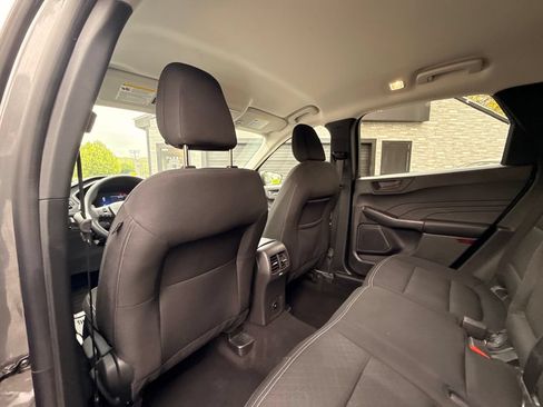 Used 2025 Ford Escape Active AWD/4WD image 18