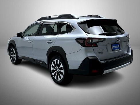 Used 2024 Subaru Outback Touring AWD/4WD image 7