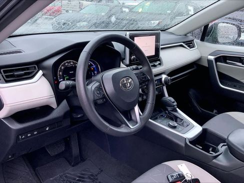 Used 2024 Toyota RAV4 XLE w/ Weather Package image 17