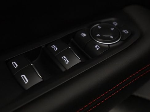 Used 2025 GMC Yukon XL AT4 Ultimate image 18