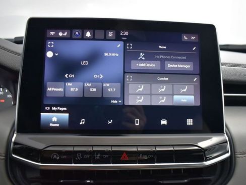 Used 2024 Jeep Compass Limited image 21