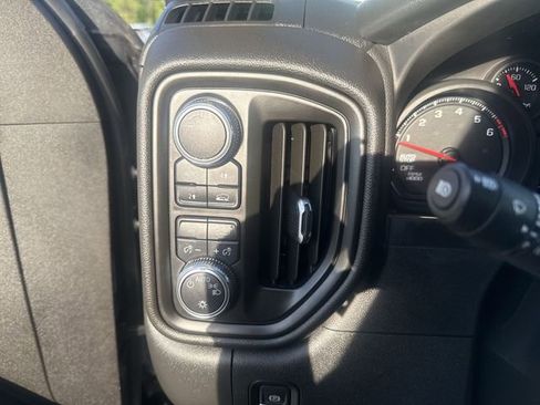 Used 2023 GMC Sierra 1500 Pro w/ Pro Value Package AWD/4WD image 18