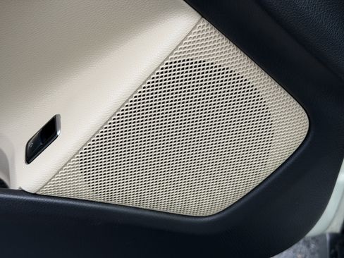 Used 2016 Mercedes-Benz GLA 250 4MATIC image 19