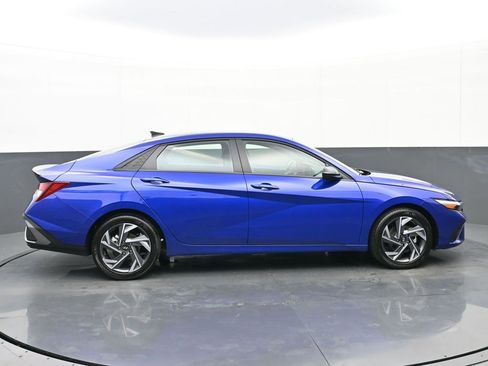 Certified 2025 Hyundai Elantra Sport image 3