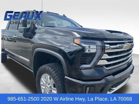 Used 2024 Chevrolet Silverado 2500 High Country w/ High Country Premium Package AWD/4WD image 1
