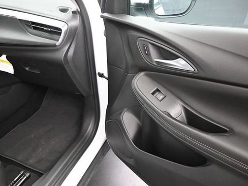Used 2024 Buick Encore GX Preferred FWD image 24