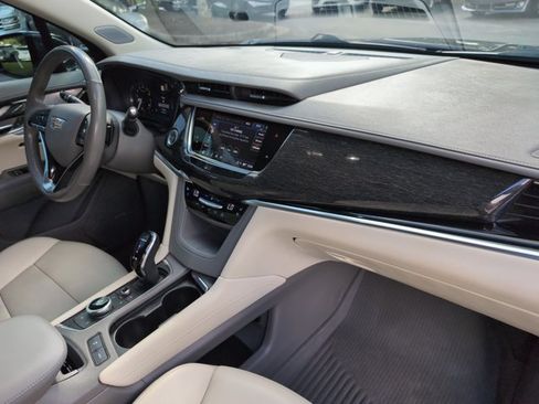 Used 2021 Cadillac XT6 Premium Luxury FWD image 27