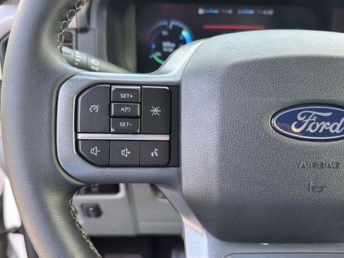 Used 2025 Ford F150 Lightning XLT AWD/4WD image 21