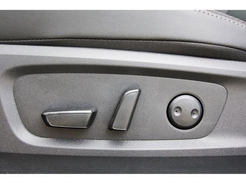 New 2026 Nissan Pathfinder SL w/ SL Premium Package image 25