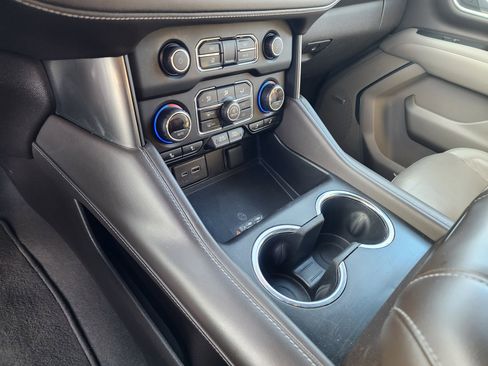 Used 2021 Chevrolet Suburban Z71 w/ Z71 Off-Road Package image 34