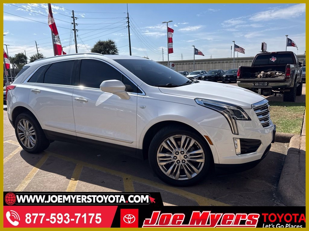 Used 2017 Cadillac XT5 Premium Luxury FWD image 1