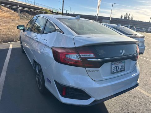 Used 2018 Honda Clarity Touring image 6