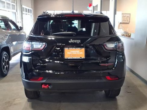 Used 2022 Jeep Compass Trailhawk w/ Trailhawk Elite Group AWD/4WD image 6
