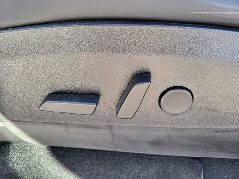 Used 2020 Tesla Model Y Performance image 11