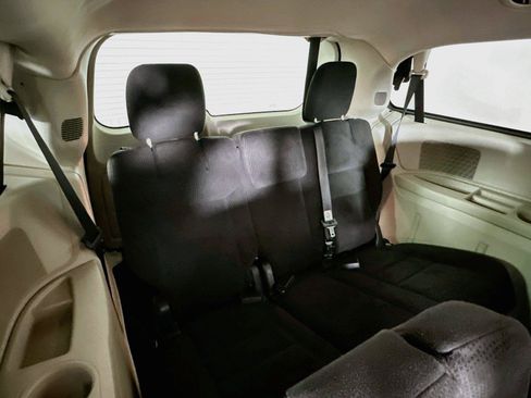 Used 2014 Dodge Grand Caravan SE w/ Quick Order Package 29E SE FWD image 25