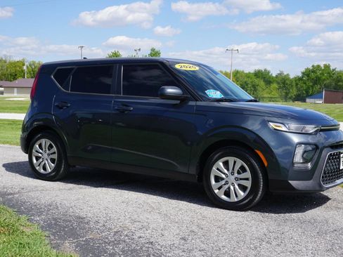 Used 2020 Kia Soul LX FWD image 5