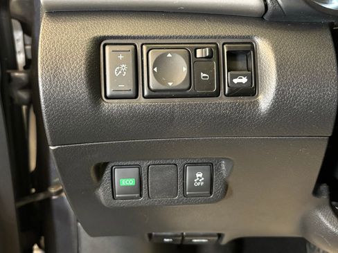 Used 2019 Nissan Sentra SV FWD image 17