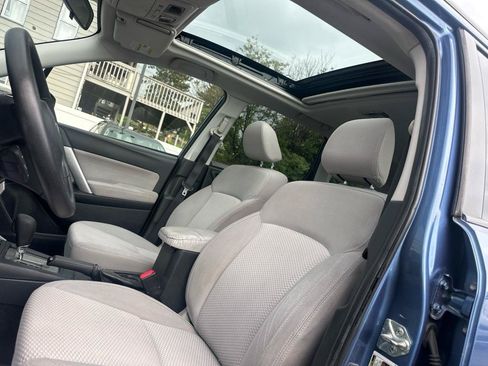 Used 2015 Subaru Forester 2.5i Premium w/ All-Weather Package AWD/4WD image 12