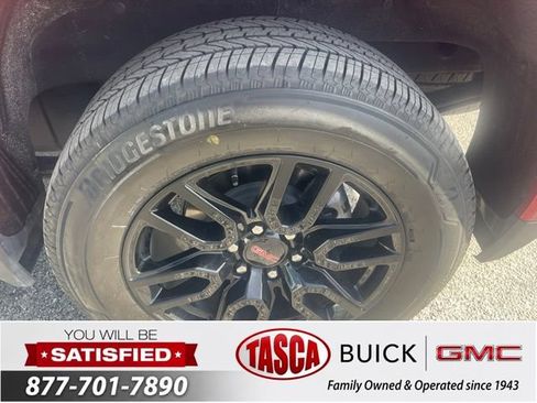 Used 2024 GMC Sierra 1500 Elevation w/ Elevation Premium Package AWD/4WD image 5