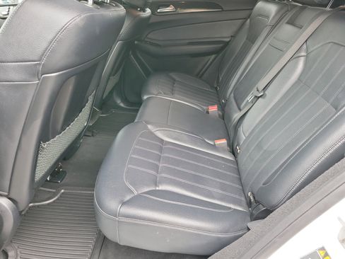 Used 2018 Mercedes-Benz GLE 350 w/ Premium 1 Package image 9