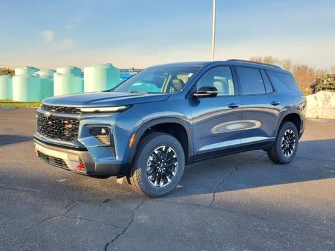 New 2026 Chevrolet Traverse Z71 w/ Enhanced Driving Package image 2