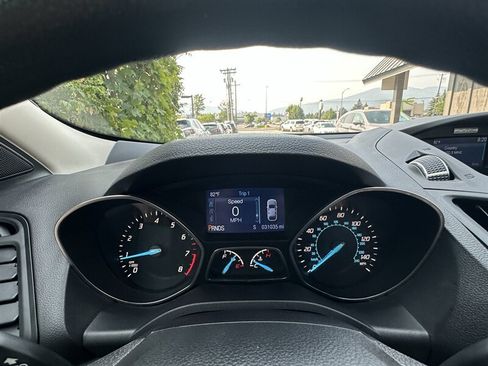 Used 2015 Ford Escape SE AWD/4WD image 28
