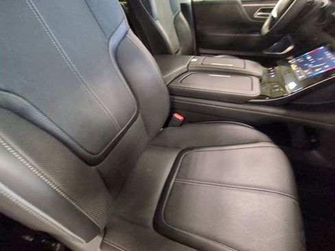 Used 2025 INFINITI QX80 Sensory image 21