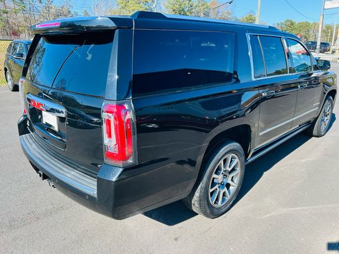 Used 2015 GMC Yukon XL Denali w/ Premium Package image 5