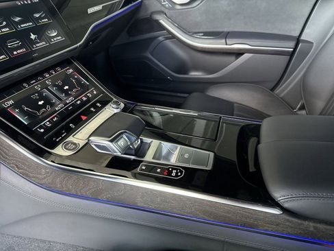 Used 2022 Audi A8 L 3.0T w/ Executive Package image 28