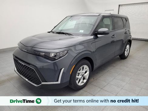 Used 2025 Kia Soul LX image 1