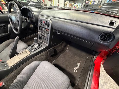Used 1991 MAZDA MX-5 Miata RWD image 29