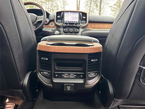 Used 2022 RAM 1500 Limited w/ Body Color Bumper Group image 27