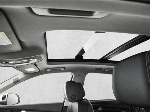 Used 2025 Audi Q5 e Premium Plus image 16