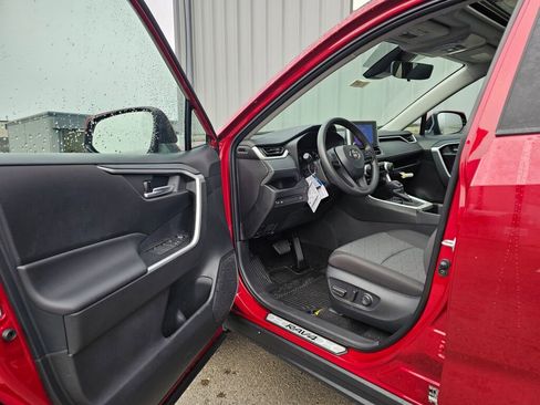 New 2025 Toyota RAV4 XLE image 11