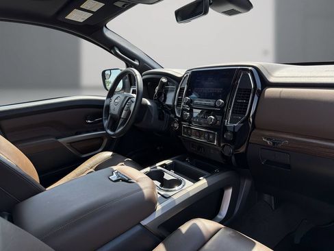 Used 2024 Nissan Titan Platinum Reserve w/ Moonroof Package RWD image 12
