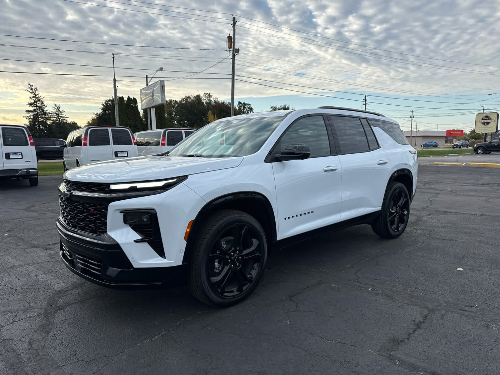 New 2027 Chevrolet Traverse RS w/ LPO, Floor Liner Package AWD/4WD image 1