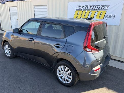 Used 2020 Kia Soul LX FWD image 3
