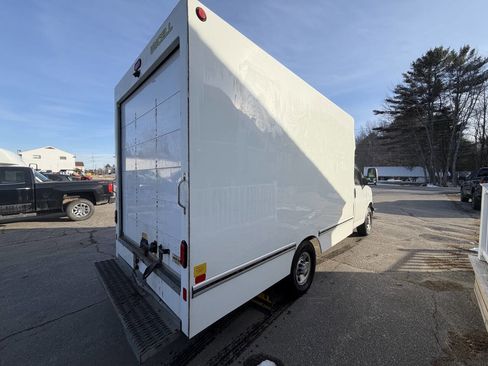 Used 2020 Chevrolet Express 3500 w/ Power Convenience Package image 5
