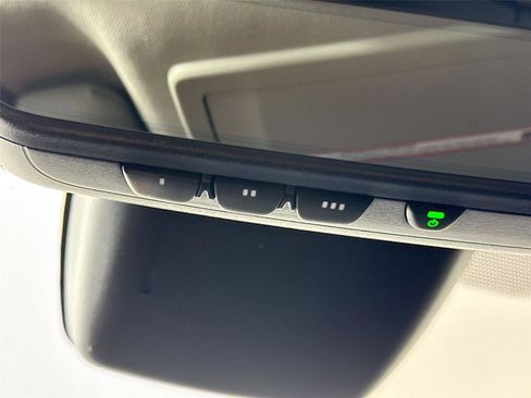 Certified 2023 Toyota Highlander XLE image 23