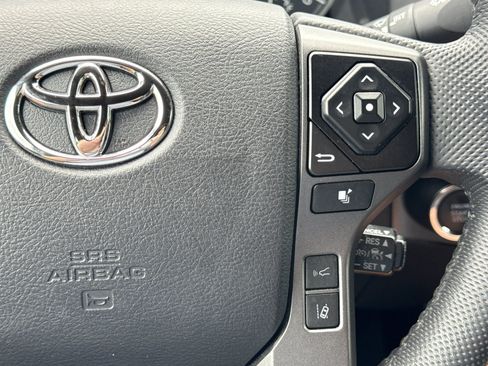 Used 2023 Toyota Tacoma TRD Off-Road AWD/4WD image 20