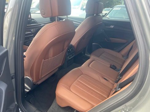 Used 2023 Audi Q5 2.0T Premium Plus w/ Premium Plus Package AWD/4WD image 13